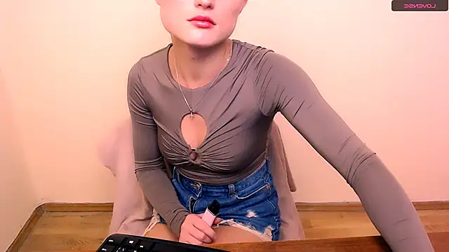 Felliciya online show from December 5, 2024, 12:33 pm