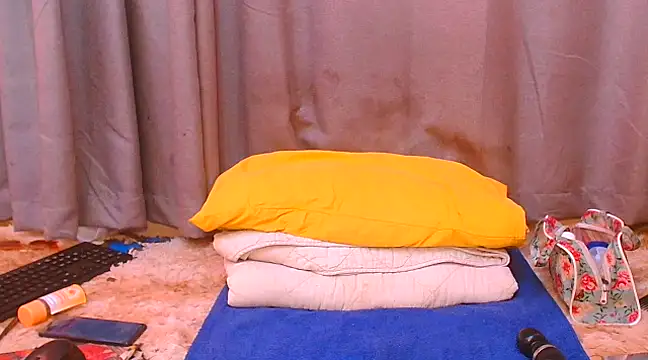 Snapshot of SexyCamilaxx chatting on February 9, 2025, 10:42 am SexyCamilaxx online show from February 9, 2025, 10:42 am