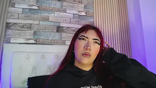 Mia Rinn online show from December 11, 2024, 1:28 pm