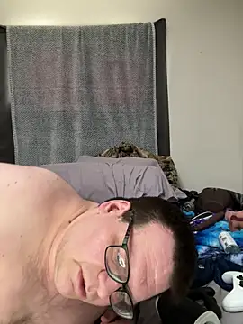 treatbobnicer online show from February 15, 2026, 5:31 pm