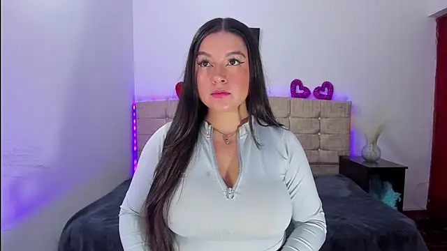 Alice Summer1 online show from December 1, 2025, 9:20 pm