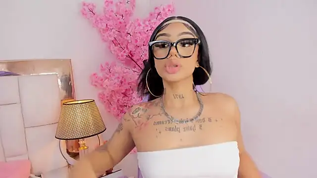 Mia Jansen online show from January 8, 2025, 8:50 pm