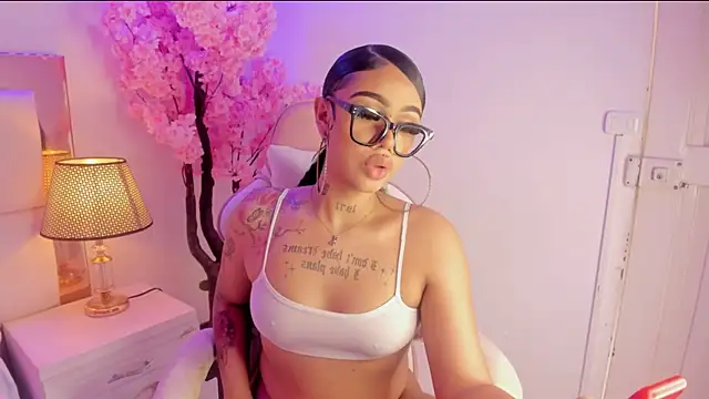 Mia Jansen online show from February 12, 2025, 9:43 pm