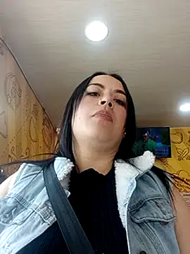 Lesly 10- online show from December 5, 2024, 7:28 pm
