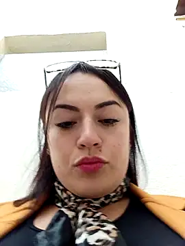 Lesly 10- online show from October 2, 2025, 12:34 pm