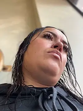 Lesly 10- online show from February 1, 2026, 9:13 pm