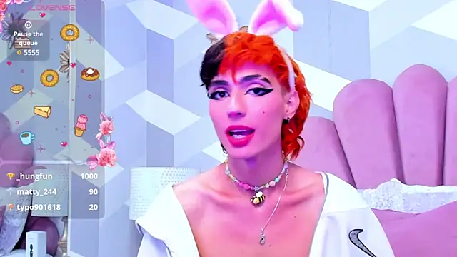 KylieMonnett online show from February 17, 2025, 11:44 am