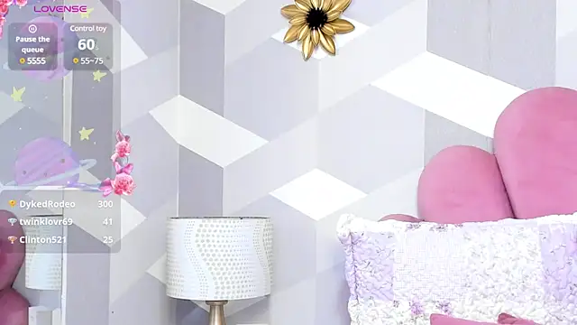 KylieMonnett online show from March 23, 2025, 6:37 am