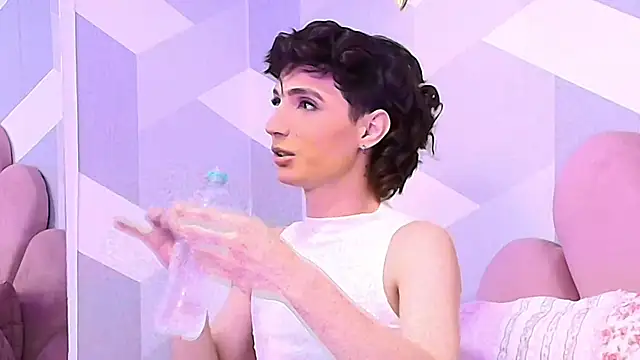 KylieMonnett online show from September 24, 2025, 11:30 pm