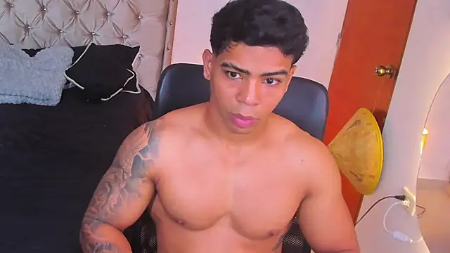 Andrew wolf7 online show from February 6, 2026, 8:01 pm