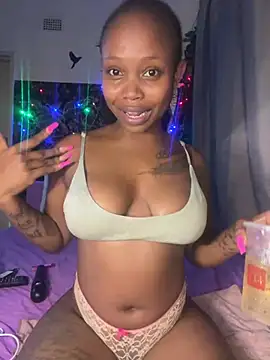 InkLady444 online show from February 5, 2025, 3:02 am