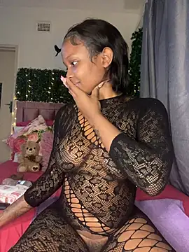 InkLady444 online show from February 18, 2025, 1:32 am