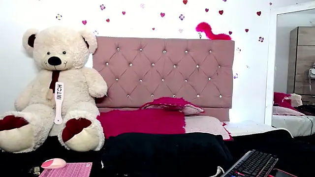 Snapshot of Riossvale chatting on January 8, 2025, 8:27 am Riossvale online show from January 8, 2025, 8:27 am