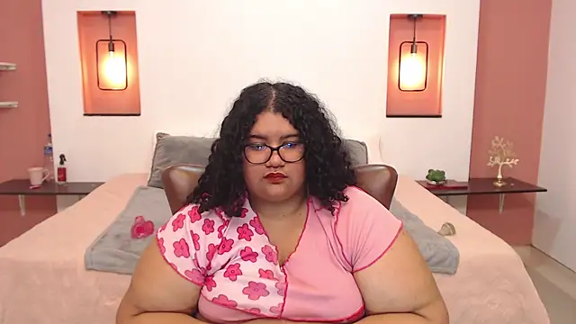 Miley Collins online show from December 12, 2024, 2:15 am