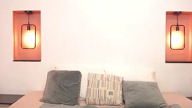 Miley Collins online show from December 21, 2024, 9:58 pm