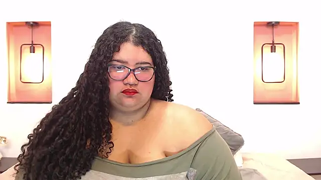 Miley Collins online show from December 29, 2024, 1:28 pm