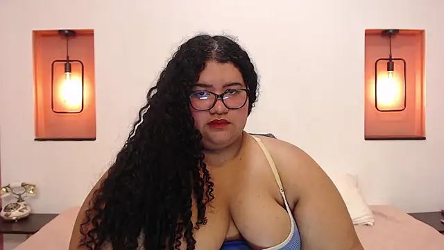 Miley Collins online show from January 8, 2025, 10:58 pm