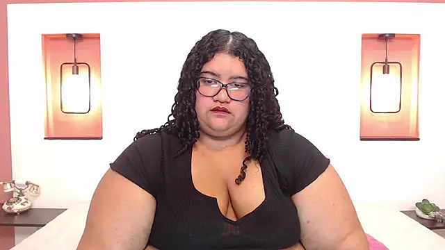 Miley Collins online show from February 25, 2025, 10:18 pm