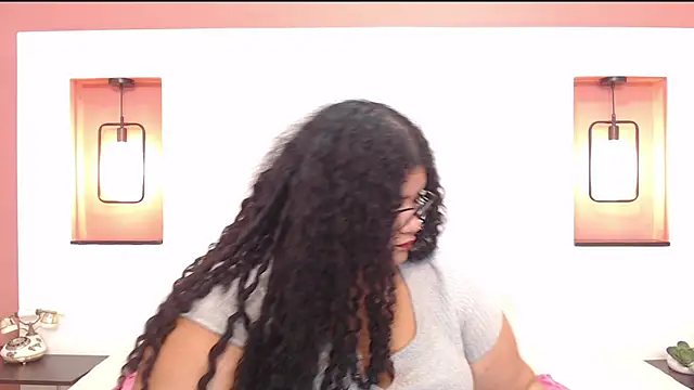 Miley Collins online show from March 11, 2025, 10:07 am