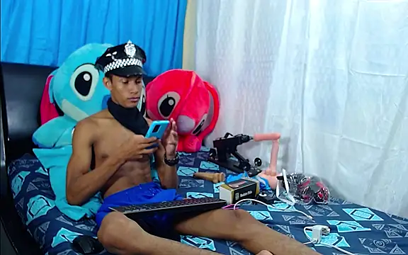 Snapshot of Ryan_Vergon chatting on January 15, 2025, 6:01 am Ryan Vergon online show from January 15, 2025, 6:01 am