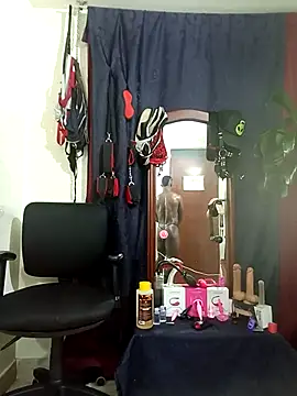 yezz3011 online show from October 14, 2025, 12:00 am