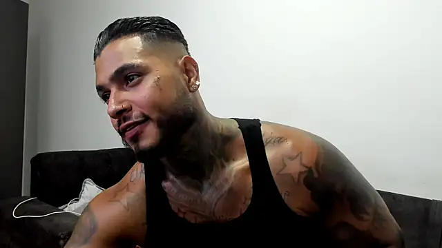 Snapshot of Exotic_tatto27121 chatting on April 23, 2026, 3:41 am Exotic tatto27121 online show from April 23, 2026, 3:41 am