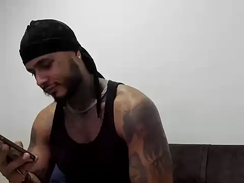 Snapshot of Exotic_tatto27121 chatting on June 2, 2026, 2:35 am Exotic tatto27121 online show from June 2, 2026, 2:35 am