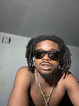 SluttyLyfe4L online show from May 17, 2026, 11:06 am