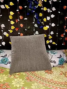 Sony-Model online show from October 4, 2025, 1:36 am