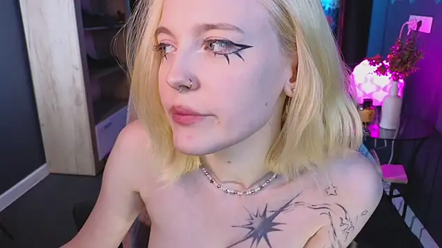 Snapshot of Crackling_Tatii chatting on December 8, 2024, 4:57 am Crackling Tatii online show from December 8, 2024, 4:57 am