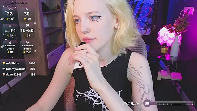 Snapshot of Crackling_Tatii chatting on December 12, 2024, 3:21 am Crackling Tatii online show from December 12, 2024, 3:21 am