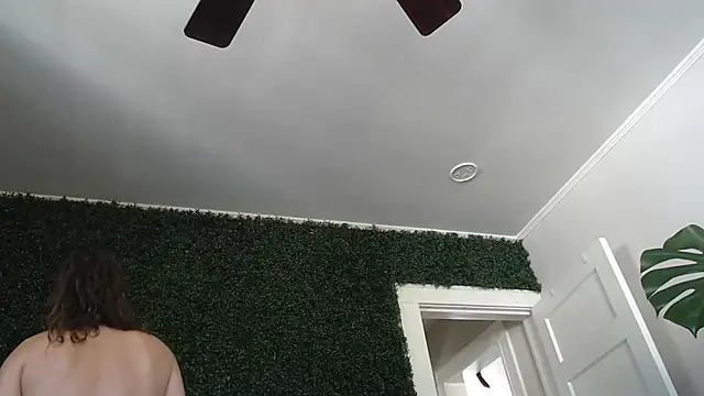 Snapshot of MistressKatie13xxx chatting on December 31, 2024, 5:33 am MistressKatie13xxx online show from December 31, 2024, 5:33 am