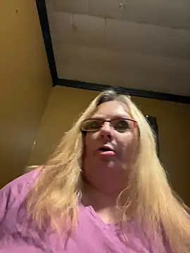 Snapshot of CherishWilliams chatting on July 21, 2026, 5:10 am CherishWilliams online show from July 21, 2026, 5:10 am