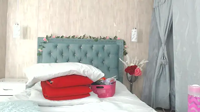 Alexa roussee online show from February 1, 2025, 11:16 pm