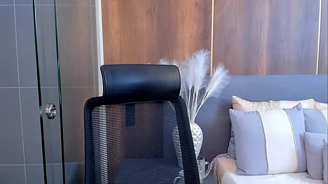 AishaPeyton online show from December 17, 2024, 9:07 am