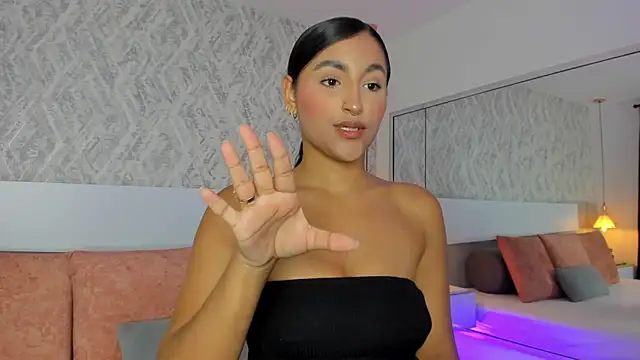 AishaPeyton online show from March 13, 2025, 3:06 pm