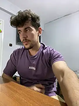 AKAdogukann online show from March 20, 2025, 3:47 pm