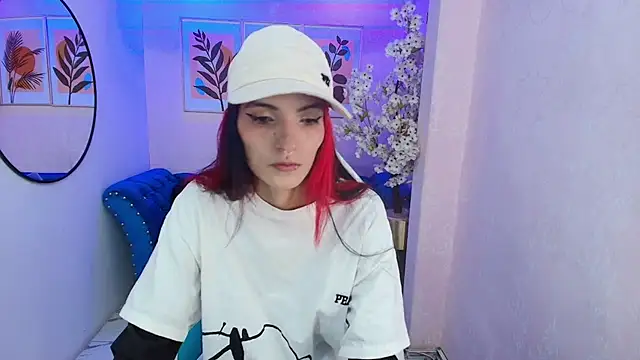 Dafne huges online show from October 2, 2025, 7:43 pm