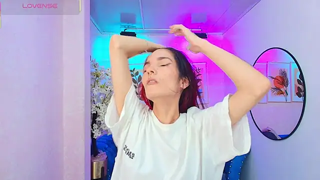 Dafne huges online show from November 5, 2025, 7:14 pm