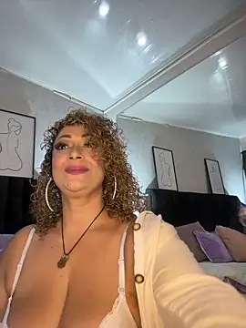 Katti Barrera online show from March 12, 2026, 7:42 pm