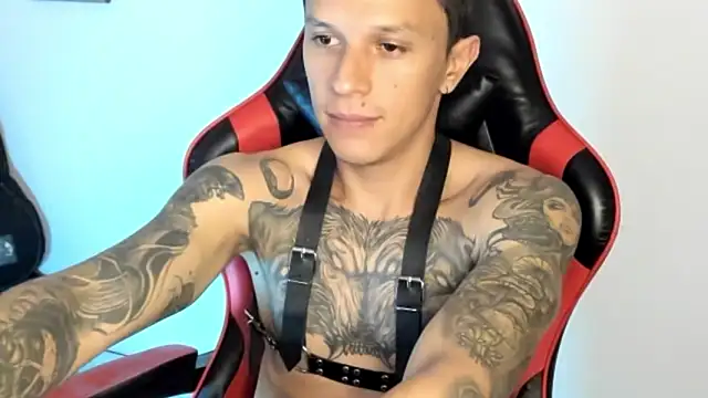 Snapshot of goodboy69l chatting on February 10, 2026, 3:43 am goodboy69l online show from February 10, 2026, 3:43 am