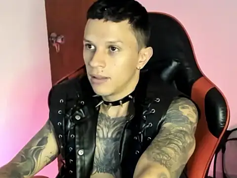 Snapshot of goodboy69l chatting on April 19, 2026, 6:10 pm goodboy69l online show from April 19, 2026, 6:10 pm