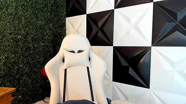 andy bell x online show from October 29, 2025, 5:20 am