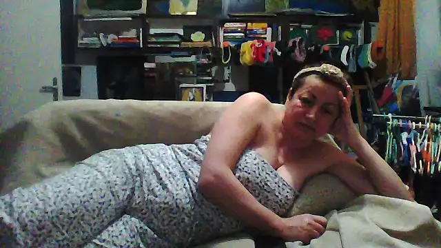 MariaAnaSunshine online show from December 14, 2025, 4:45 pm