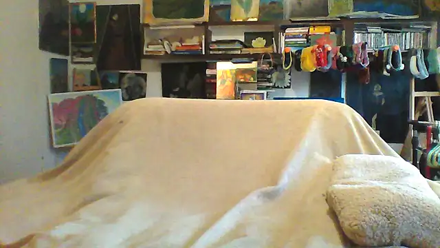 MariaAnaSunshine online show from December 17, 2025, 2:34 pm