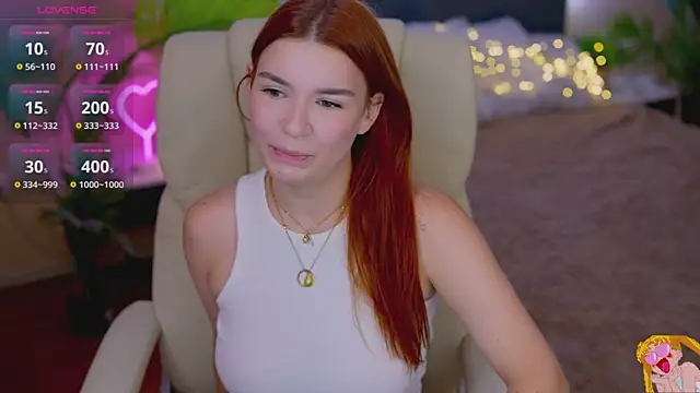 RedShinee online show from October 8, 2025, 12:36 pm