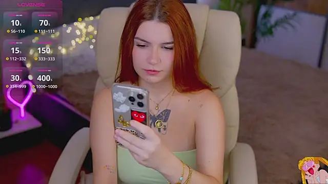 RedShinee online show from October 23, 2025, 8:46 am