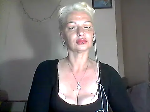 Snapshot of MaryJane441 chatting on June 12, 2026, 8:19 pm MaryJane441 online show from June 12, 2026, 8:19 pm