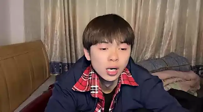 xiaottt1918 online show from January 12, 2025, 1:27 pm