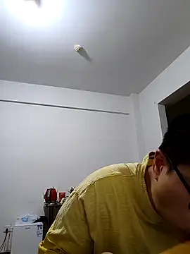 Snapshot of DDYY12341 chatting on September 23, 2025, 1:03 pm DDYY12341 online show from September 23, 2025, 1:03 pm